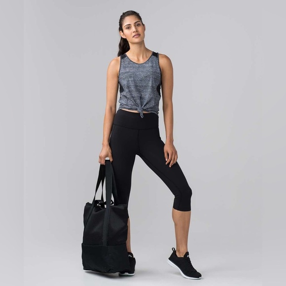 Lululemon Sculpt Tank II in Salt Alpine White Black Size 6 - Picture 5 of 7